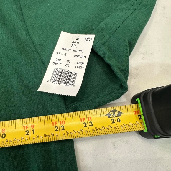 NWT Kiss Me I’m Irish Shirt Mens XL Dark Green St Patricks Day Tee - Picture 4 of 5